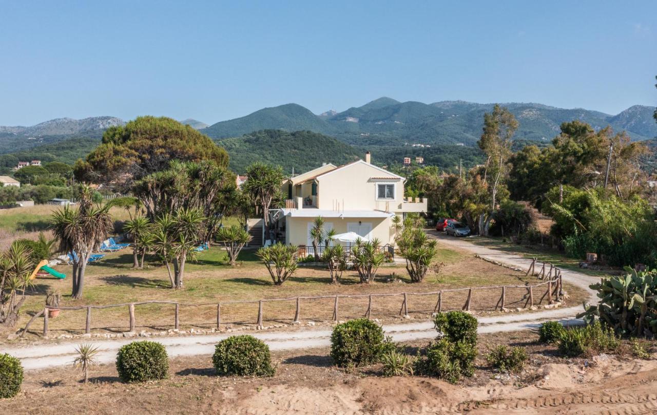 Lazaris Apartments Παραλία Αλμυρού Εξωτερικό φωτογραφία